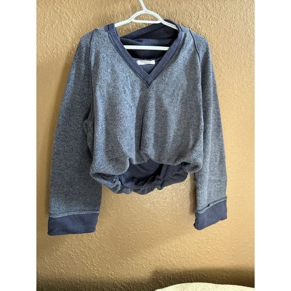 Cropped Project Social T Cozy Fuzzy Hooded V Neck Pullover Gray Large